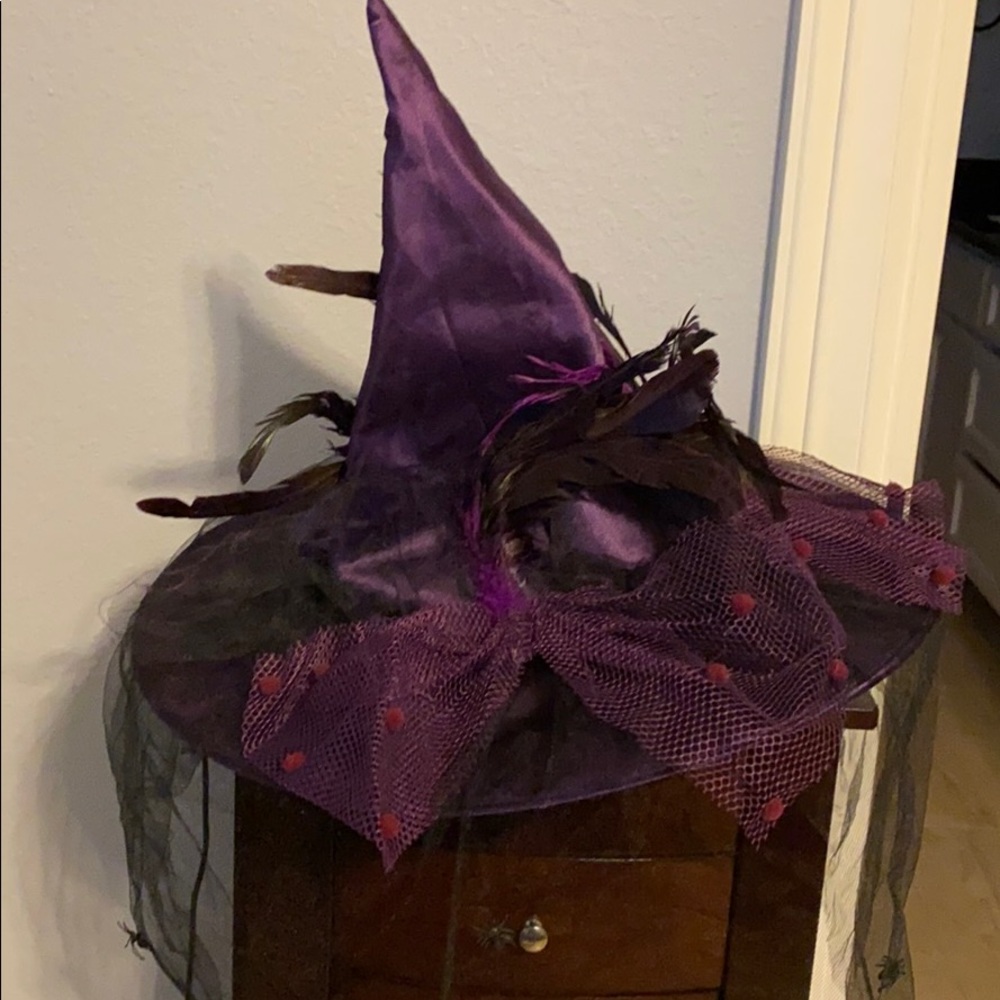 Beautiful which purple hat!!